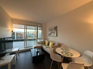 Brand New Luxurious CF centre 1B1B - Richmond - 5