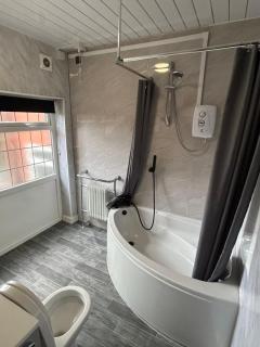 Barons Court Hotel - Wolverhampton - 8