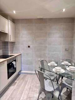 Saltwater Apartment at Marina Swansea City Centre - Swansea - 3