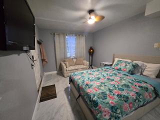 Private Tropical MIL Suite by Busch Gardens & USF - Tampa - 0