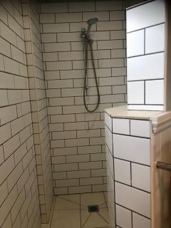 Luxury 4 bedroom Bungalow - 8