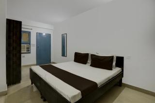 Hotel Sweet Voilet - Gurgaon - 1