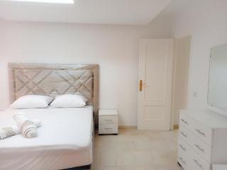 Appartement à MALABATA en face CENTRE COMMERCIAL MEGARAMA & la gare de TGV F3 - Tangier - 8