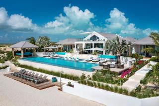 Luxurious Villa with Beach Access - 0