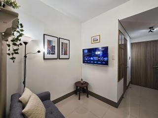 1BR Condotel with Balcony at FAME Residences #FM23-1 - Manila - 4
