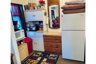 Alaska's Harvest Bed and Breakfast and Luxury Log Cabin - 9