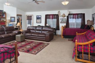 Alaska's Harvest Bed and Breakfast and Luxury Log Cabin - Palmer - 3