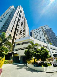 City Charm FASTWifi, Netflix, Queen Bed - Cagayan de Oro - 9