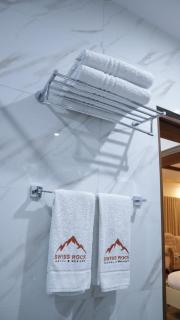 Swiss Rock Hotel & Resort - Dargai - 9
