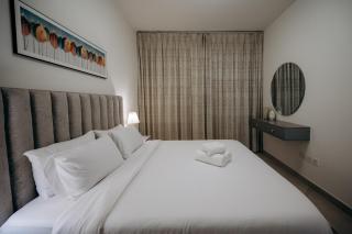 Beachside 4BR Pool Villa Steps to Lake RAK - Ras al-Khaimah - 5