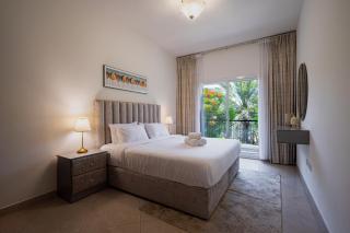 Beachside 4BR Pool Villa Steps to Lake RAK - 7