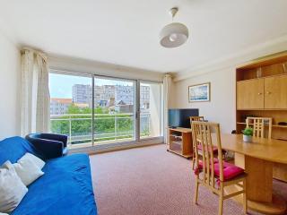 Appartement lumineux 2 pièces à 100 m de la plage et du marché Arago, avec balcon et parking sécurisé - FR-1-331-100 - Les Sables-dʼOlonne - 0