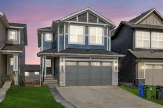 Luxury and Spacious 5 bedroom home in Calgary near YYC - Calgary - 9