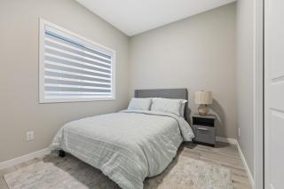 Luxury and Spacious 5 bedroom home in Calgary near YYC - Calgary - 4