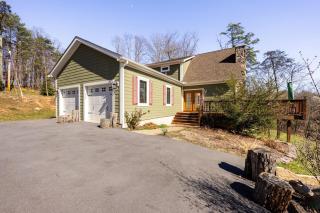 Shenandoah Thunder Chalet Guest Suite - 1
