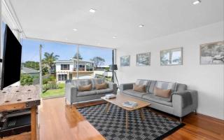 Luxury Retreat with Pool in top location - Ocean Grove - 4