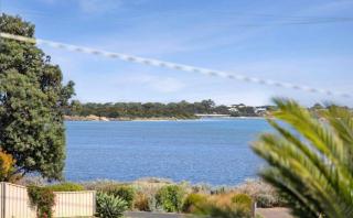 Luxury Retreat with Pool in top location - Ocean Grove - 2