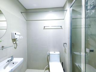 1BR Condotel with Balcony at FAME Residences #FM28-1 - Manila - 9