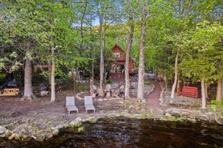 Lakehouse with Boats, MiniGolf, Sauna, HotTub, Swings and Playground! - Pocono Summit - 7