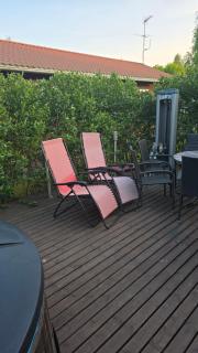 120n Villa Hietala paritalo, 1-8henkilön LUXUS majoitus, 3x160cm jenkkisängyt Löhösohvat, iso takaterassi, täyd keittiö Kodink, laatu sauna, Takka, Tv 75" x2, 2wc, autokatos, avainboxi koodilla, itsekirjaus 24h, wifi ja 500mb kuitunetti, kuivaava pesukone - Seinäjoki - 1