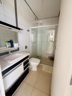 Sobrado espaçoso e aconchegante proximo ao centro - Umuarama - 1