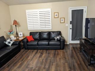 Beautiful Large Residential Home - Layton - 0