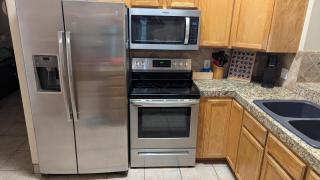 Beautiful Large Residential Home - Layton - 3