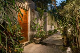 Bale Gede Luxury Villas by Moria - Canggu - 8