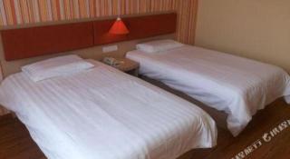 Home Inn-Qingdao Chongqing Zhong Road Licang Walking Street - Qingdao - 1