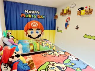 Luxury 4 BR Retreat 4 bath with 3 Master Suites and Kids' Playroom - 7