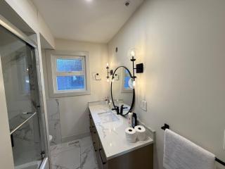 Cosy Room Near Downtown Vancouver- Walk to Science World Skytrain & Waterfront- 525 Malkin Avenue - Vancouver - 8