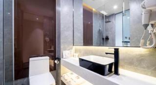 IU Hotels· Tianjin Houtai Chengjian University Haitai Industrial Park - Tianjin - 1