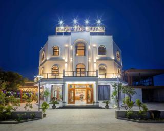 Nhật Tín Hotel - Kinh Dinh - 0