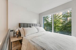 Stunning 2 Bedroom Loft in Downtown Vancouver - Amazing Location - Vancouver - 2