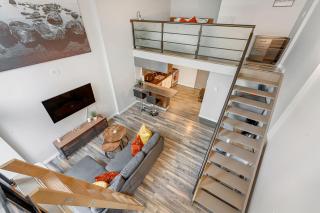 Stunning 2 Bedroom Loft in Downtown Vancouver - Amazing Location - Vancouver - 3