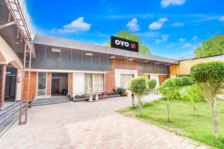 Hotel O Mayur Resort - Mathura - 3