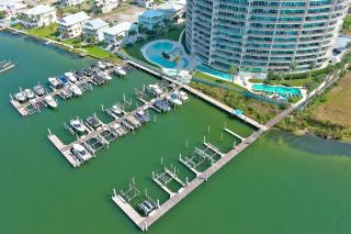 Bella Luna 201 - Large Corner Unit! Wrap Around Balcony w/ Beach & Bay View! - Orange Beach - 9