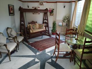 Two minutes walk from jinnah super market,Islamabad - Islamabad - 8