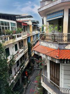 April Twelve - Hanoi - 3