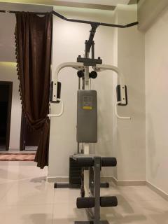 A modern serviced apartment with private garden in Sheikh Z - Sheikh Zayed - 5