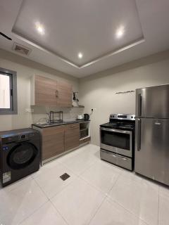 Bright & Calm Apartment - Jeddah - 4