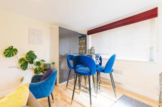 Cozy Cambridge Getaway - Kyanite House Apartment with Garden Access - Cambridge - 0