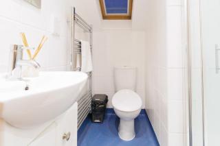 Cozy Cambridge Getaway - Kyanite House Apartment with Garden Access - Cambridge - 8