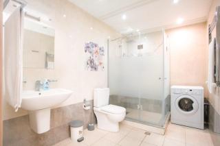 Nice 2 Bedroom apt near Republic Square with a Balcony - Yerevan - 3