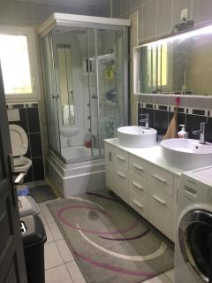 MAISON PRIVÉE AVEC PISCINe - Beaurepaire - 1