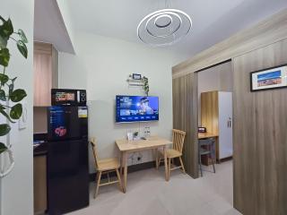 1BR Condotel with Balcony at FAME Residences #FM30-1 - Manila - 1