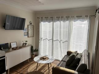 Seascape Retreat - Time to Slow Down - Suits Couples or Family with Kids with 2 sleeping spaces - Agnes Water - 1