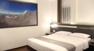 Neotel Hotel City Centre - Tanjungredep - 4