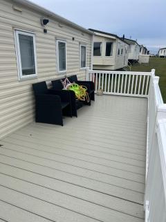 Homely Caravan With Side Decking At Valley Farm Nearby Clacton-On-Sea Ref 46077V - Great Clacton - 9