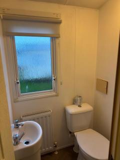 Cosy Caravan With Free Unlimited Wi-Fi At Valley Farm Park In Essex Ref 46318Bv - Great Clacton - 5